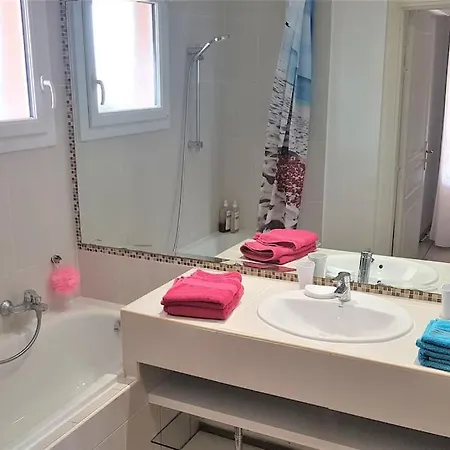 Domaine Juan Flore Apartment